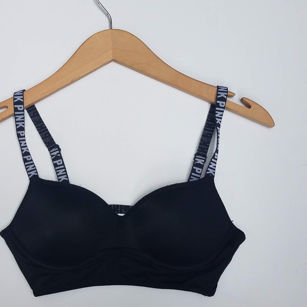 PRICE DROPPED VS PINK Caged Back Sports Bra